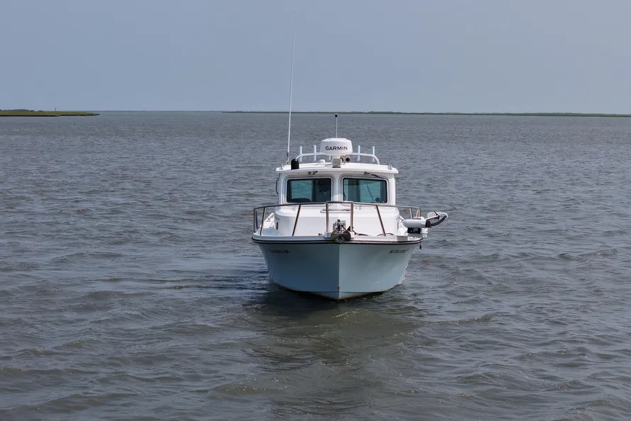 Parker 2320 Head On Bow View